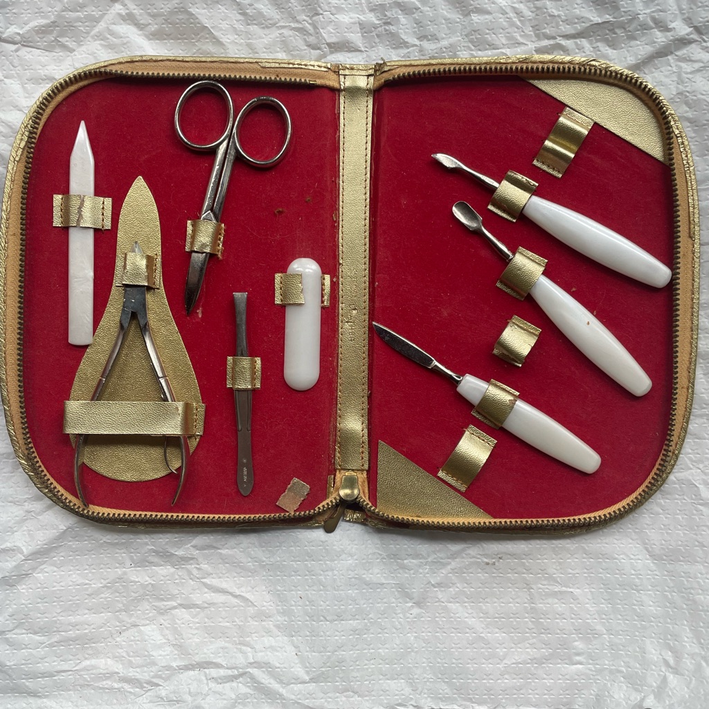 Vintage ManicurePedicure Kit Set In Gold Travel Zip Case